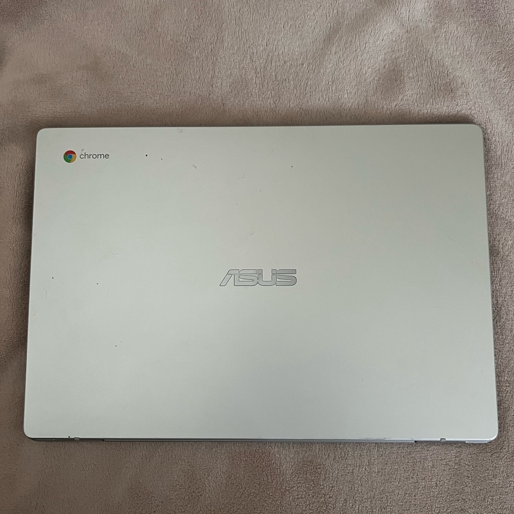 ASUS CHROMEBOOK C523 - Picture 2 of 5